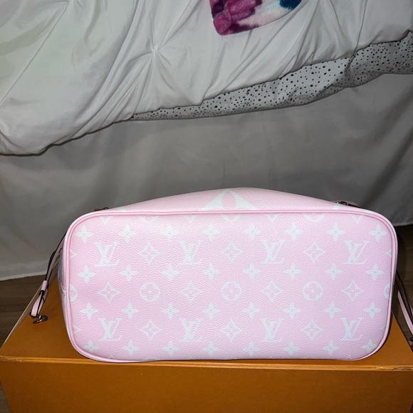 Louis Vuitton Escale Neverfull - Picture 2 of 14